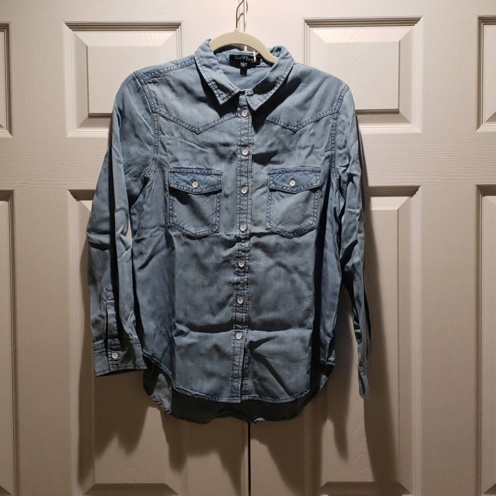 Velvet Heart Chambray/Tensel button-down shirt